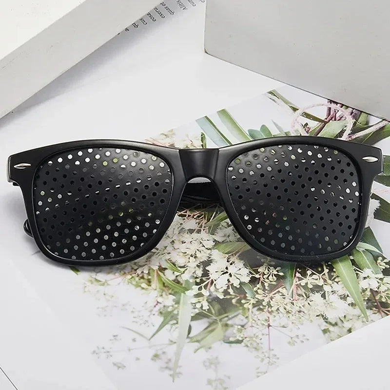 Lunettes Anti-myopie astigmatisme, Correction de la Vision, lunettes à trous d'épingle avec trous pour hommes et femmes, amélioration de la vue